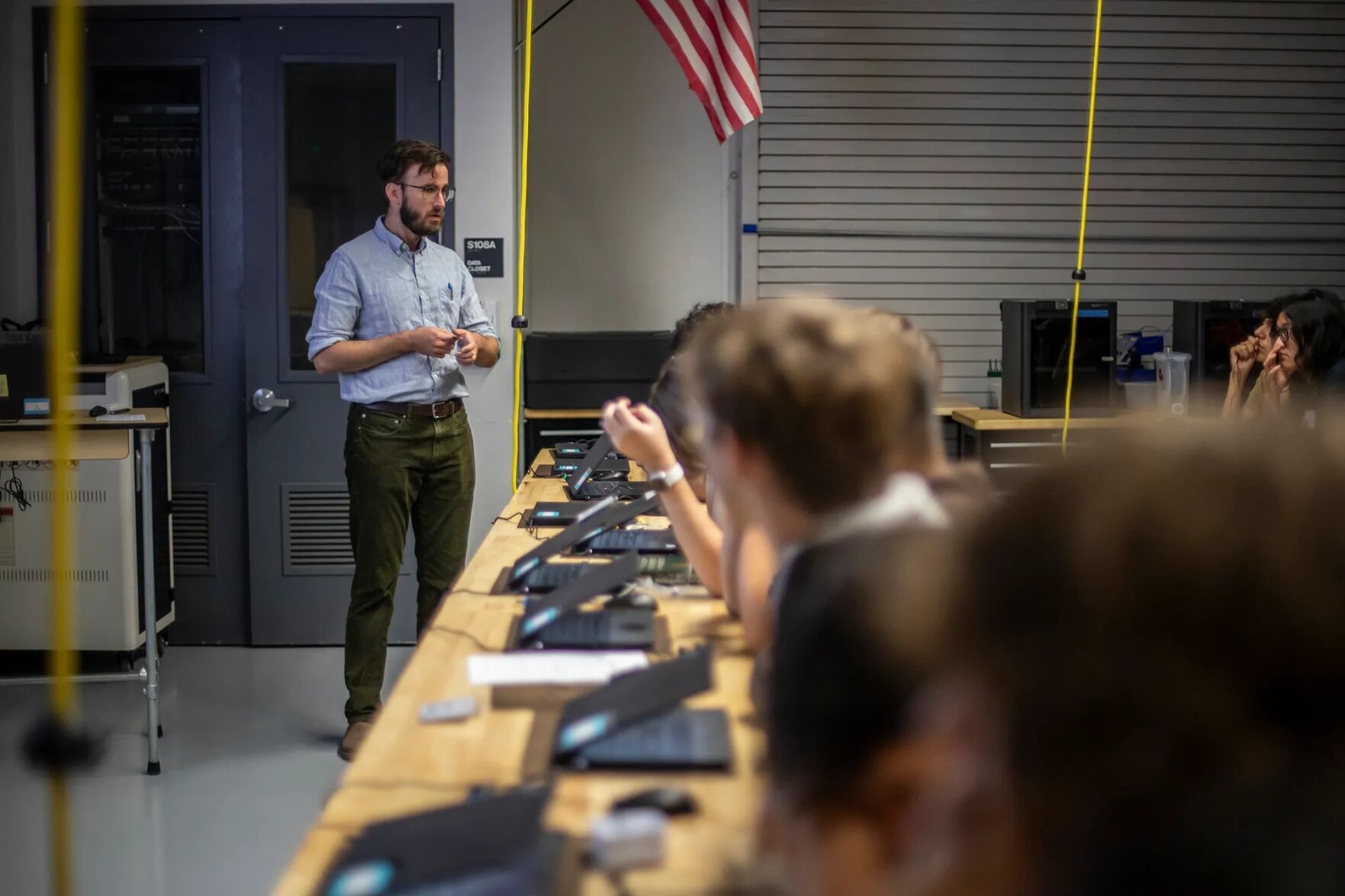 CalMatters/CatchLight  100625-CART-High-School-LV-19.jpg